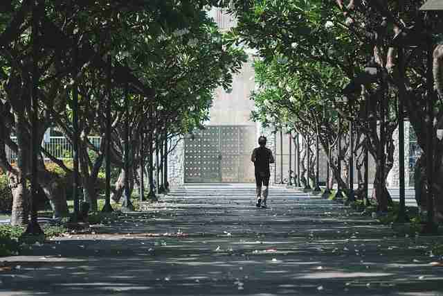 短视频运营避坑指南-抖音成人版短视频拍摄与剪辑全攻略
